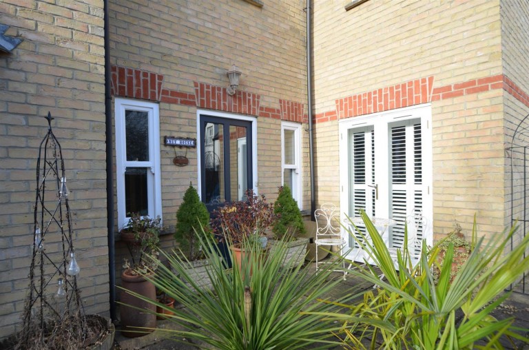 Images for Nutholt Lane, Ely