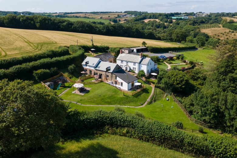 Click the photo for more details of Littleham, Bideford