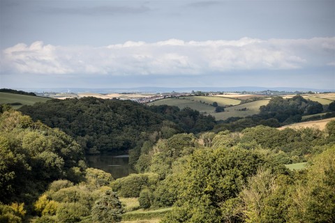 Click the photo for more details of Littleham, Bideford