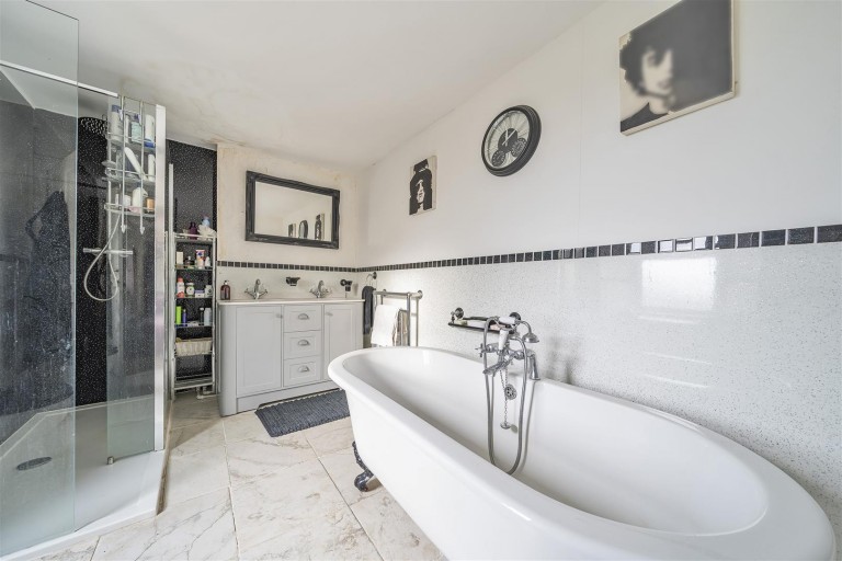 Images for Little Hemyock Place, Wellington