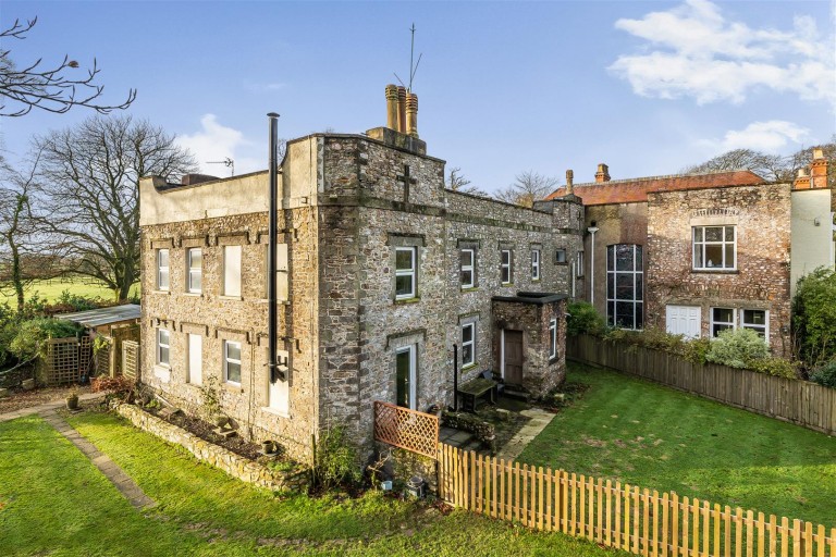 Images for Little Hemyock Place, Wellington