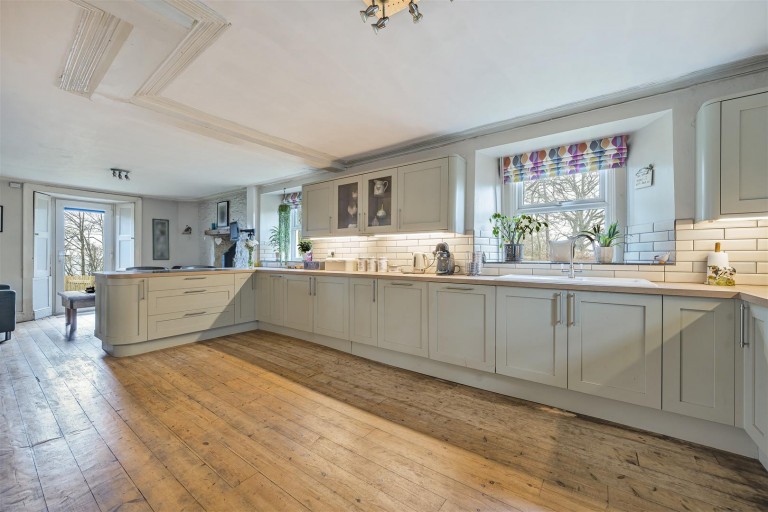 Images for Little Hemyock Place, Wellington