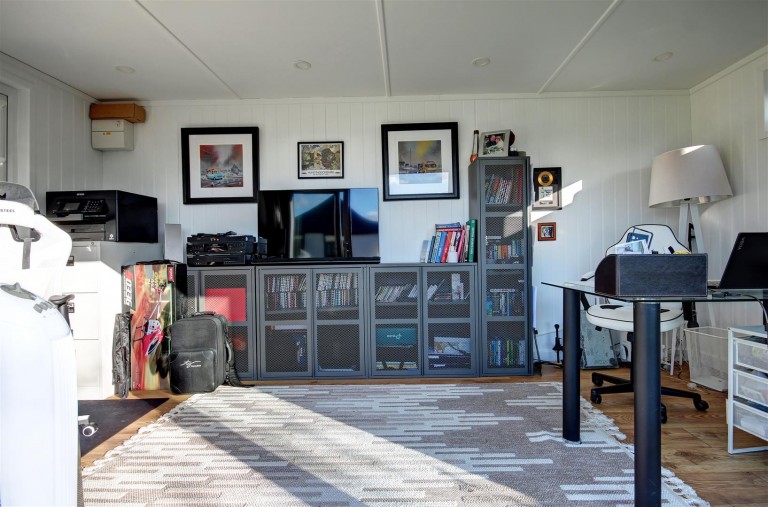 Images for Holly Tree Lodge, Wilbarston, Market Harborough