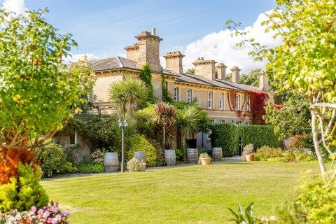 Click the photo for more details of Albert Cottage Hotel, Isle of Wight