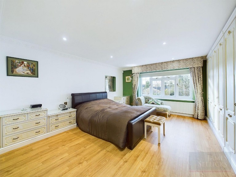 Images for The Yews, Oadby, Leicestershire