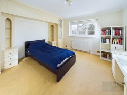 Images for The Yews, Oadby, Leicestershire
