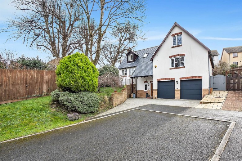 Click the photo for more details of Barnes Meadow, Uplyme