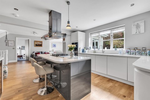 Click the photo for more details of Barnes Meadow, Uplyme