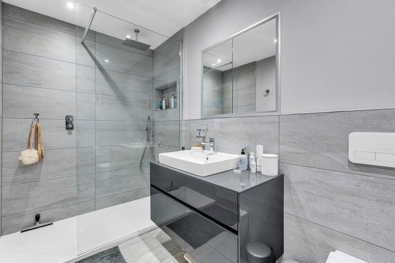 Images for Barnes Meadow, Uplyme