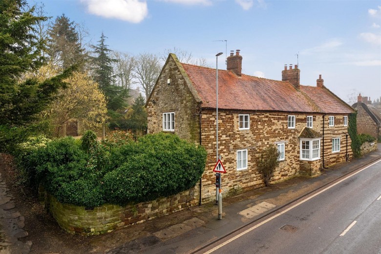 Click the photo for more details of Northampton Road, Blisworth, NN7