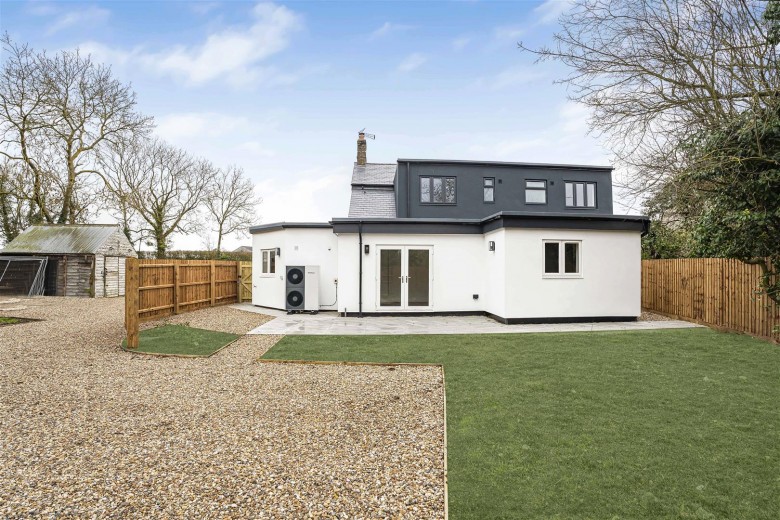 Click the photo for more details of Field Road, Kingston, Cambridge