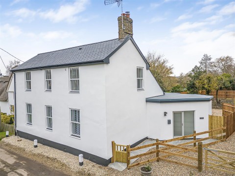 Click the photo for more details of Field Road, Kingston, Cambridge