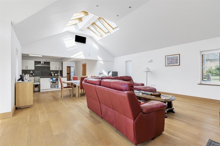 Images for Broadway, Bourn