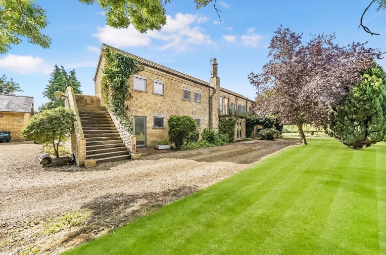 Click the photo for more details of Main Street, Ewerby, Sleaford