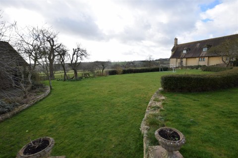Click the photo for more details of Great Barrington, Oxfordshire
