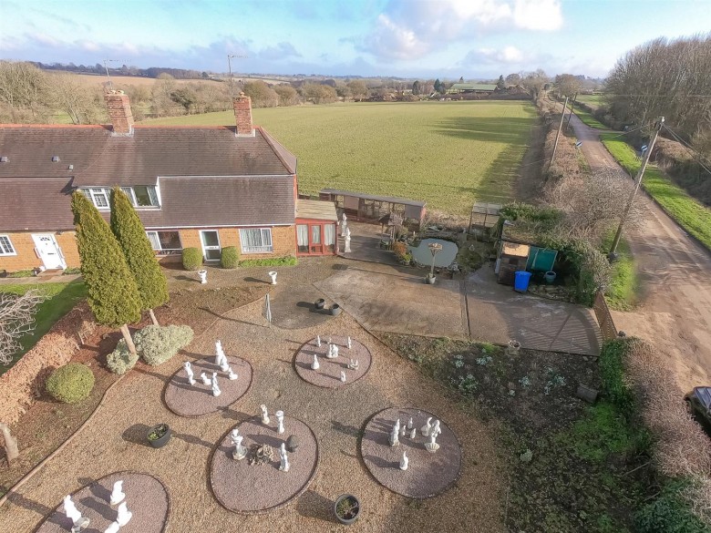 Click the photo for more details of Barford Road, South Newington, Banbury