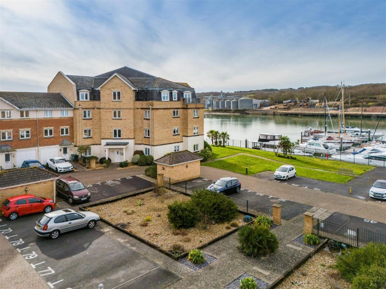 Images for East Cowes, Isle of Wight