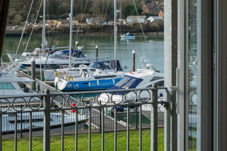 Images for East Cowes, Isle of Wight