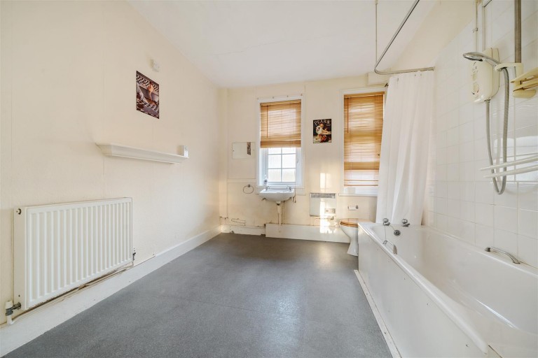 Images for Weirfields, Totnes