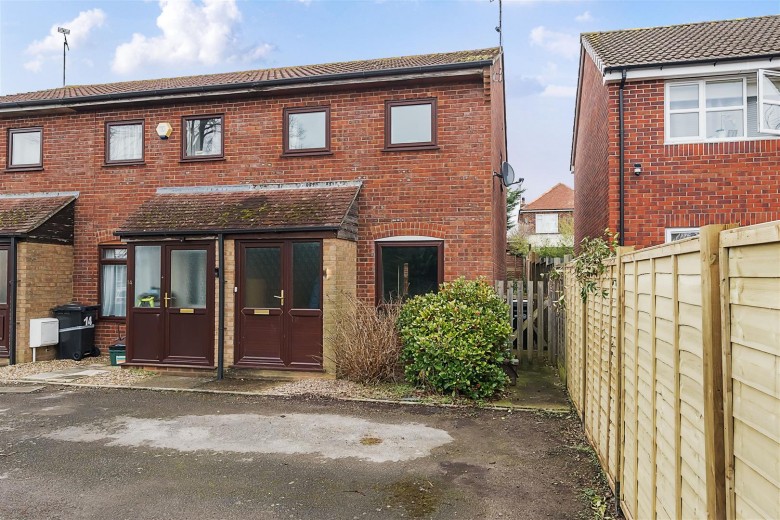 Click the photo for more details of Thatcham Court, Yeovil