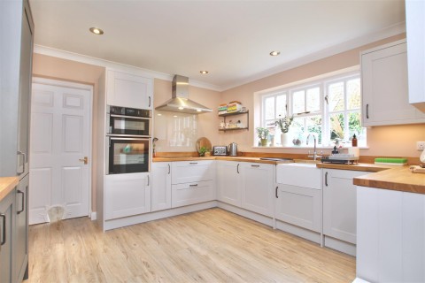 Click the photo for more details of Guildford Lane, Brant Broughton