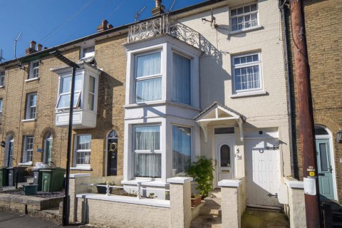 Click the photo for more details of Cowes, Isle of Wight
