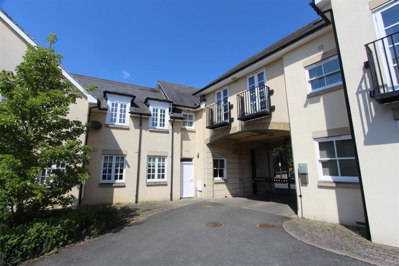 Click the photo for more details of Little Church Street, Rugby, CV21