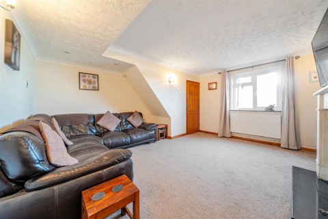 Click the photo for more details of High Street, Astcote, NN12
