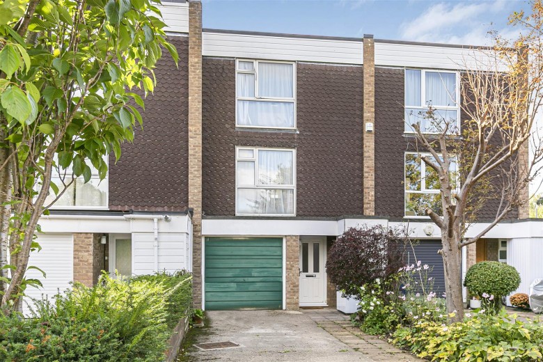 Click the photo for more details of Winchmore Drive, Trumpington