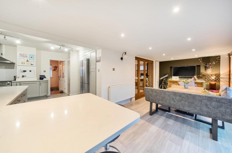 Images for Watford Road, Crick, NN6