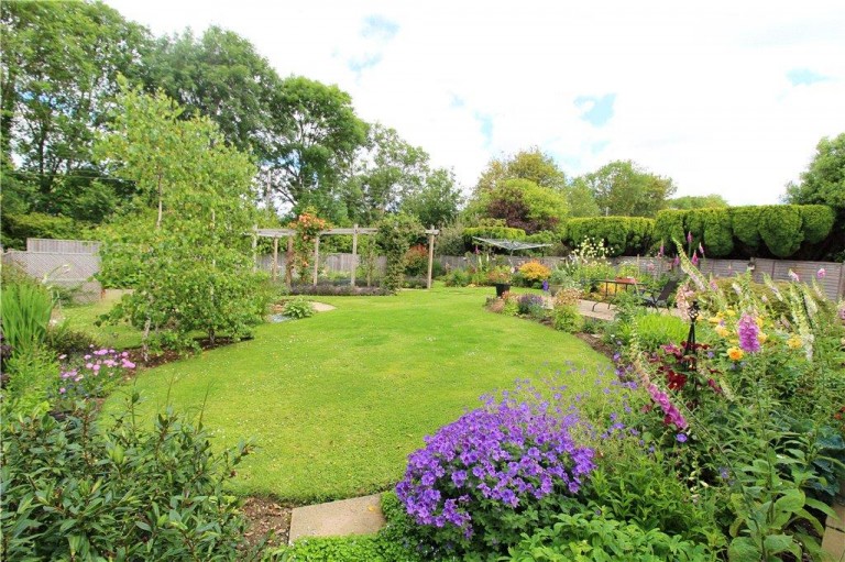 Images for Manor Fields, Bridport