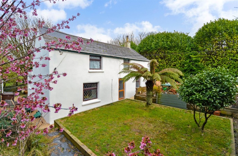 Click the photo for more details of Long Lane, High Street, St. Austell