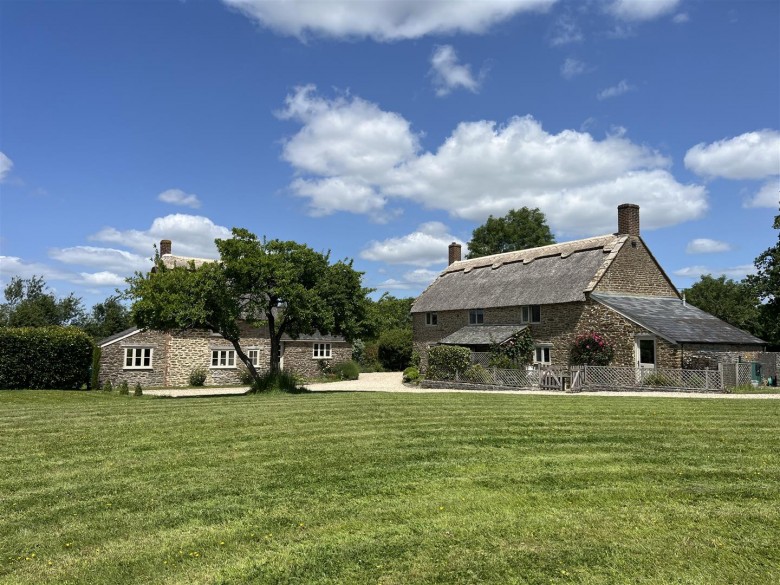 Click the photo for more details of Back Drove, Leigh, Sherborne