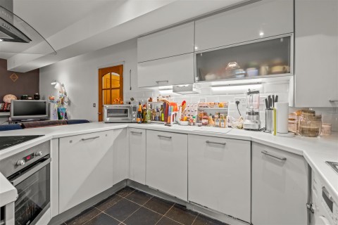 Click the photo for more details of Dundridge Court, Dundridge Estate, Totnes