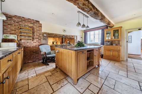 Click the photo for more details of Crediton