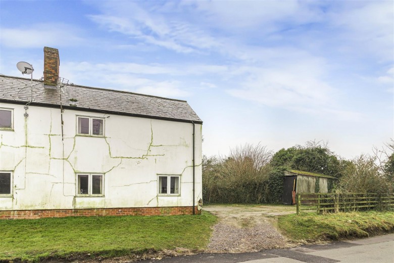 Click the photo for more details of Reed End, Therfield