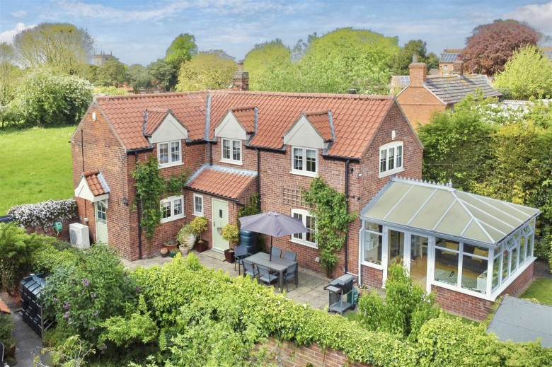 Click the photo for more details of Carlton Road, Bassingham