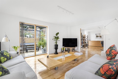 Click the photo for more details of High Street, Croydon