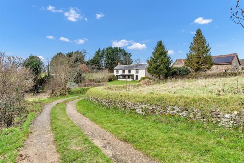 Click the photo for more details of Smeatharpe, Honiton