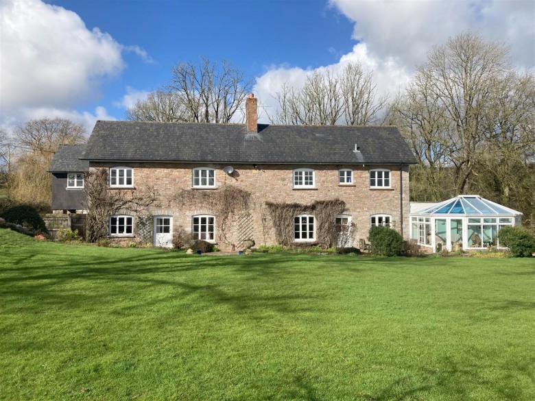Click the photo for more details of Holcombe Rogus, Wellington