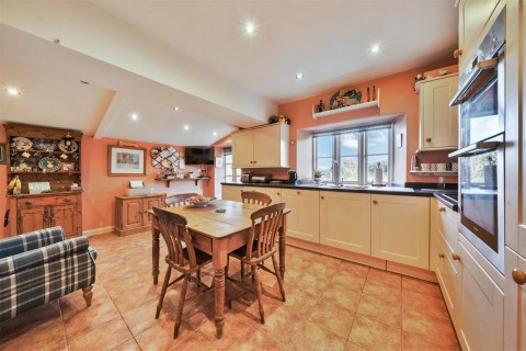 Click the photo for more details of Holcombe Rogus, Wellington