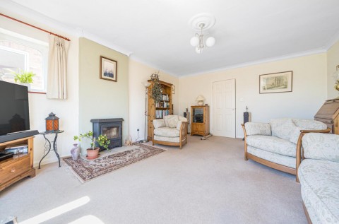 Click the photo for more details of Hillside, West Haddon, Northampton, NN6