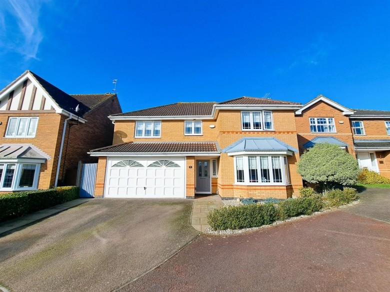 Click the photo for more details of Middle Greeve, Wootton, Northampton, NN4