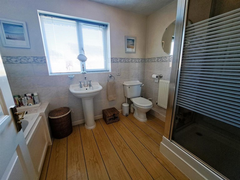 Images for Middle Greeve, Wootton, Northampton, NN4
