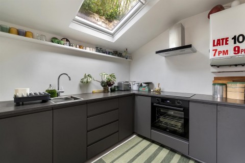 Click the photo for more details of Long Hill, Beer, Seaton