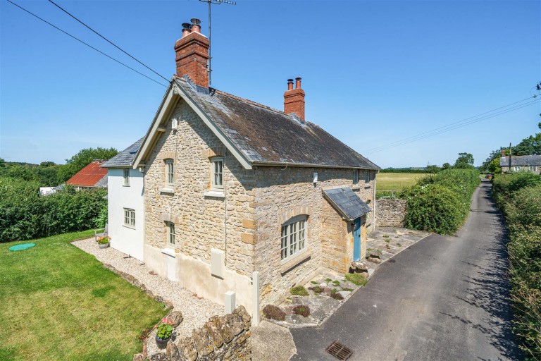 Images for Claycastle, Haselbury Plucknett, Crewkerne