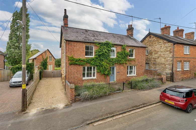 Click the photo for more details of High Street, Culworth, OX17