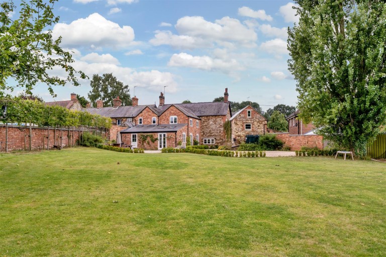 Images for High Street, Culworth, OX17