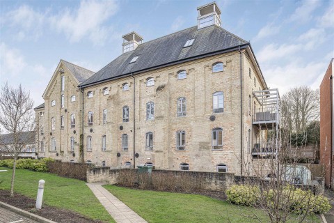 Click the photo for more details of Brewers Lane, Newmarket