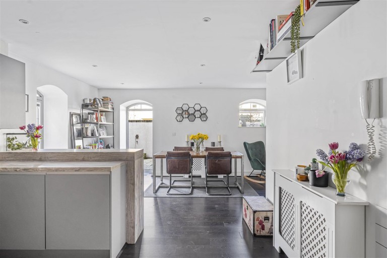 Images for Brewers Lane, Newmarket
